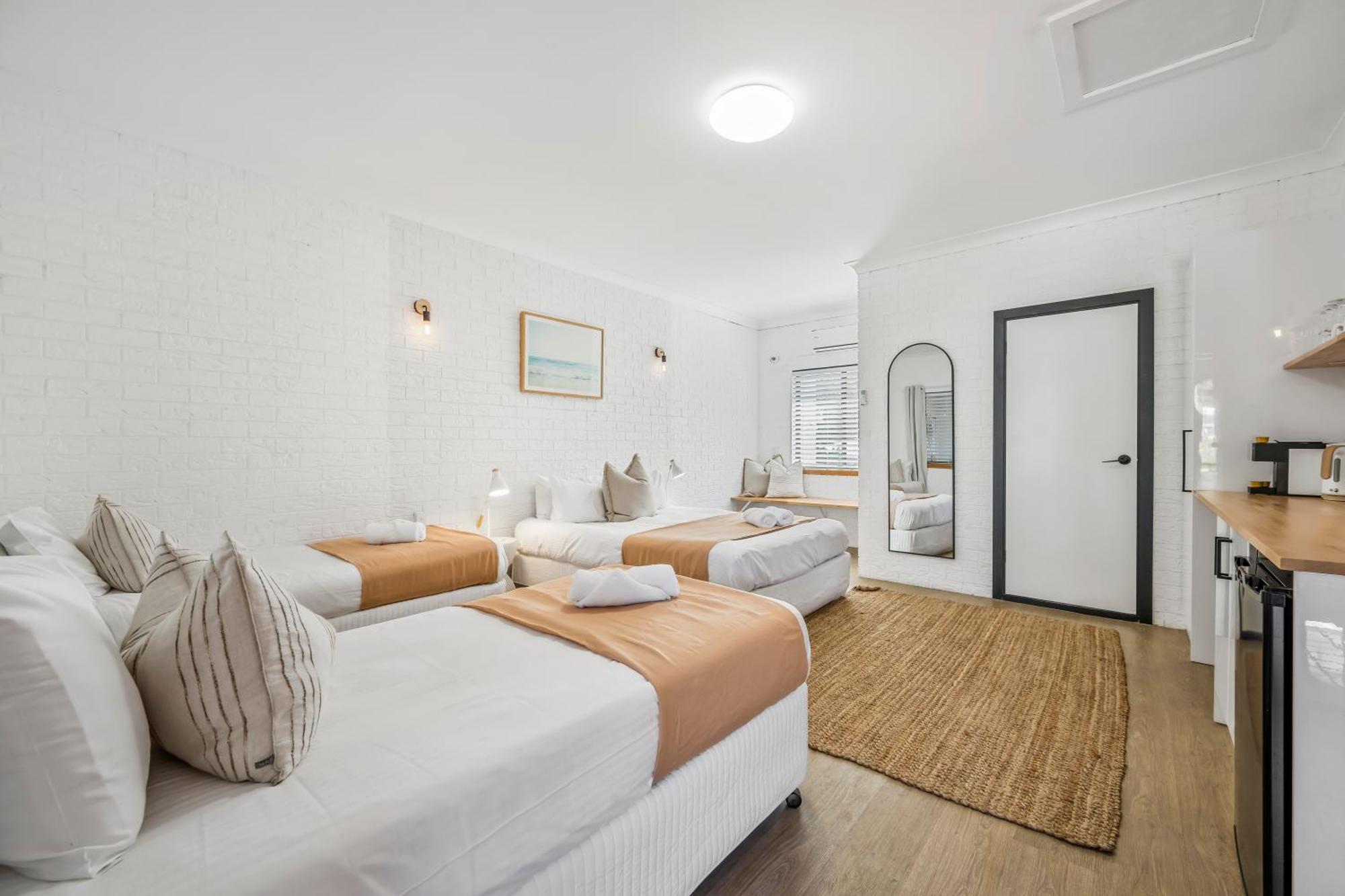 Motel The Med Crescent Head Extérieur photo