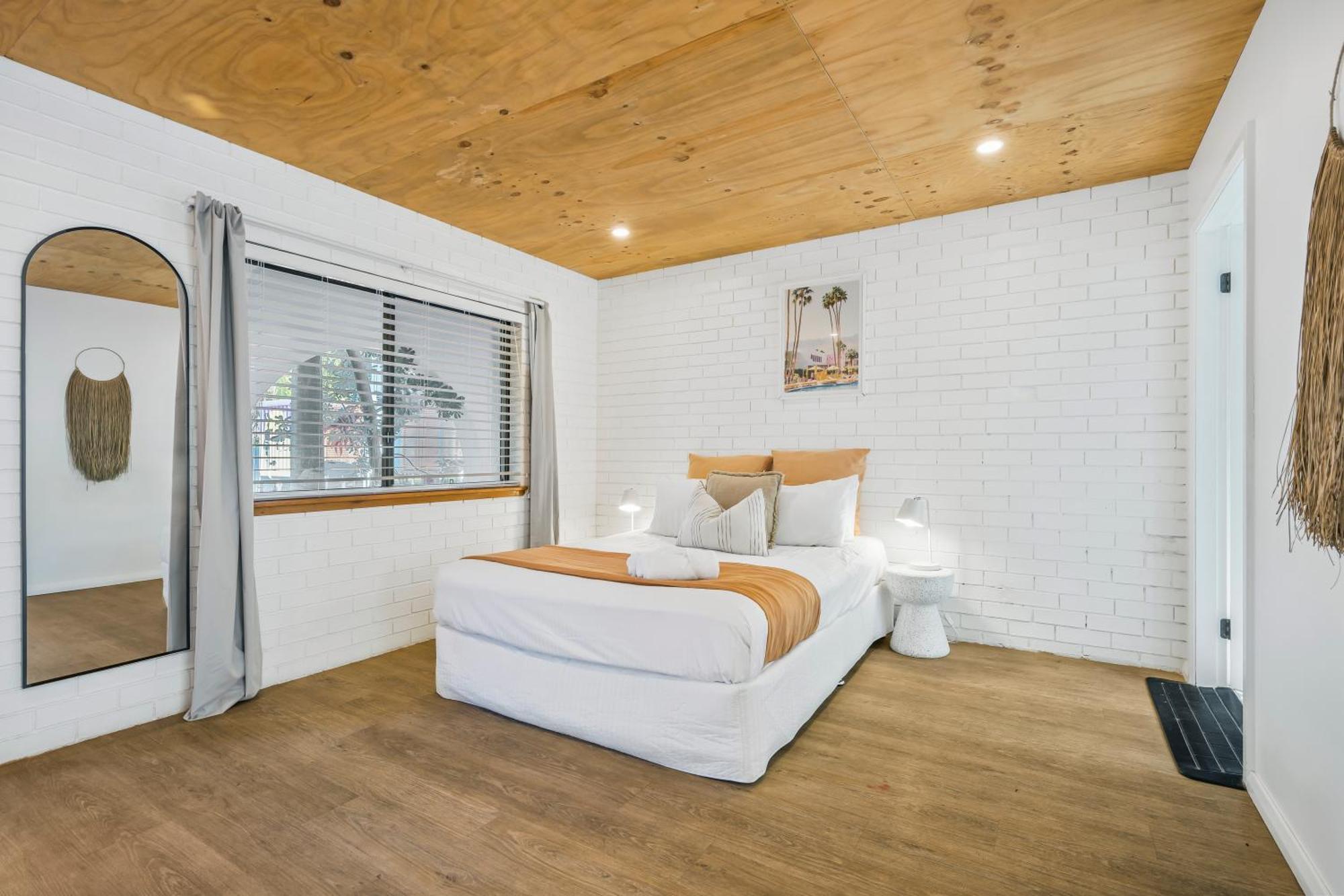 Motel The Med Crescent Head Extérieur photo